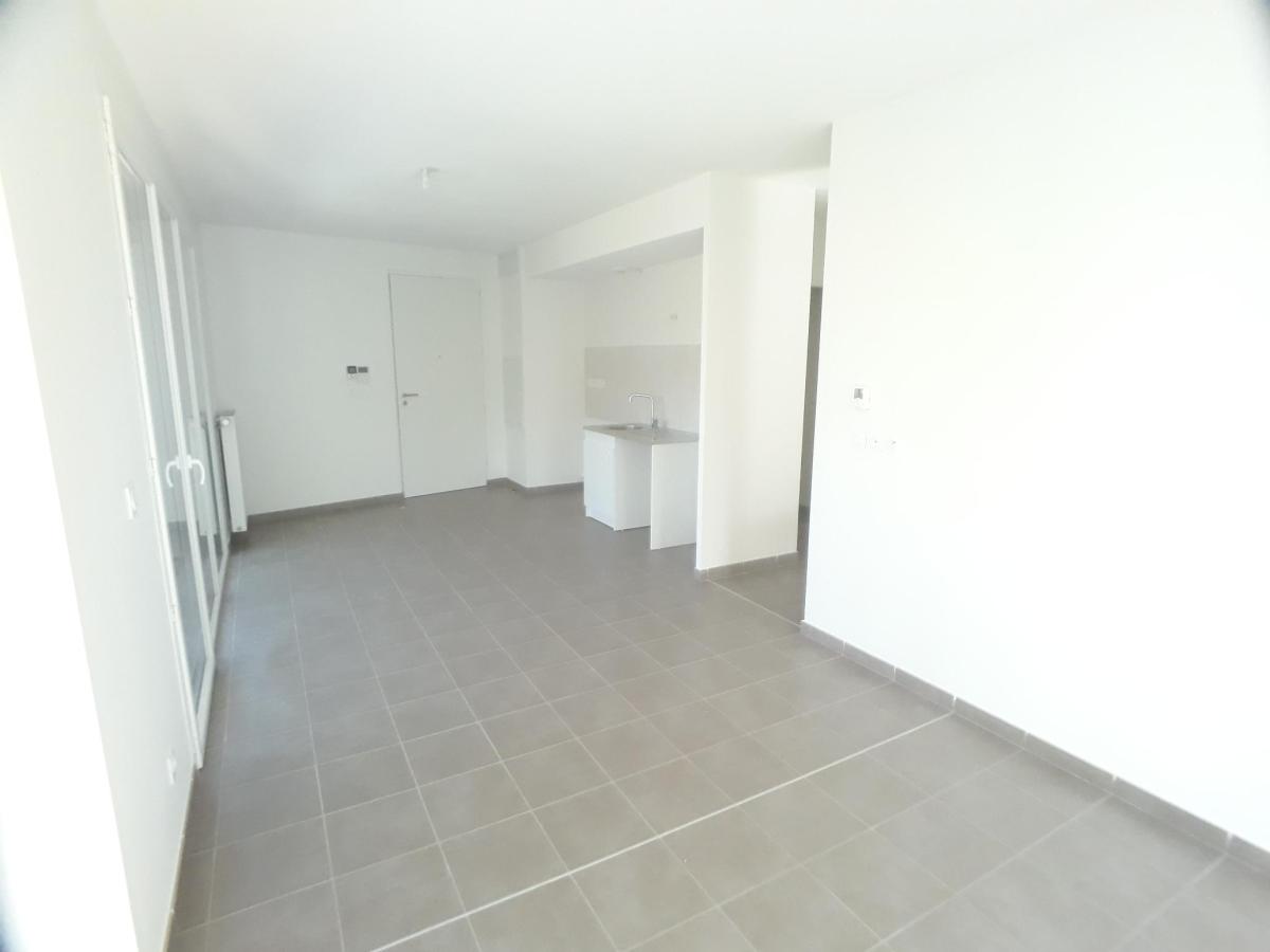 
																			3 pièces - 
																		3ème étage - 64m² - 937,59 € - Photo #2