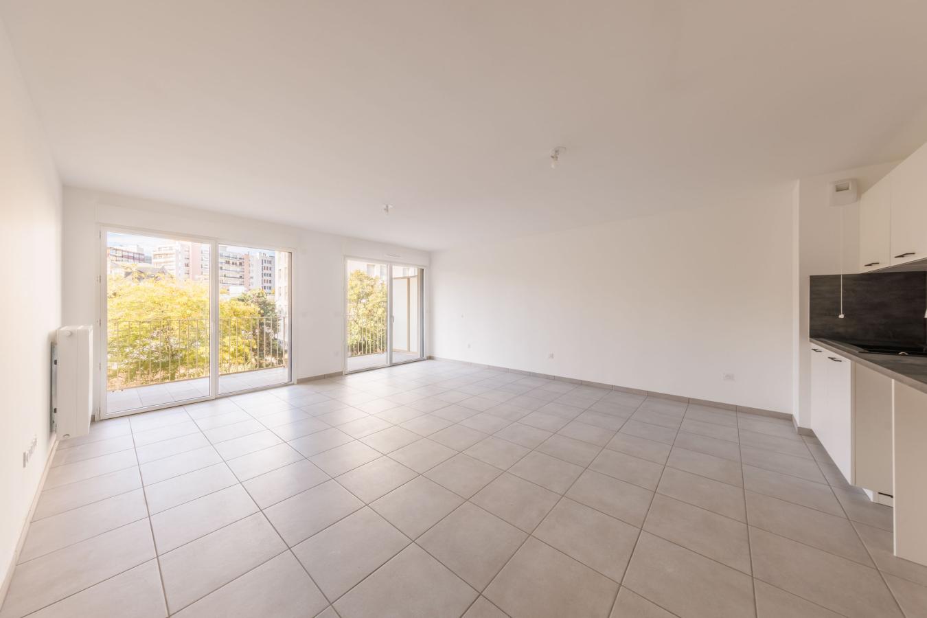 3 pièces - 3ème étage - 76m² - 870,00 € - Photo #0