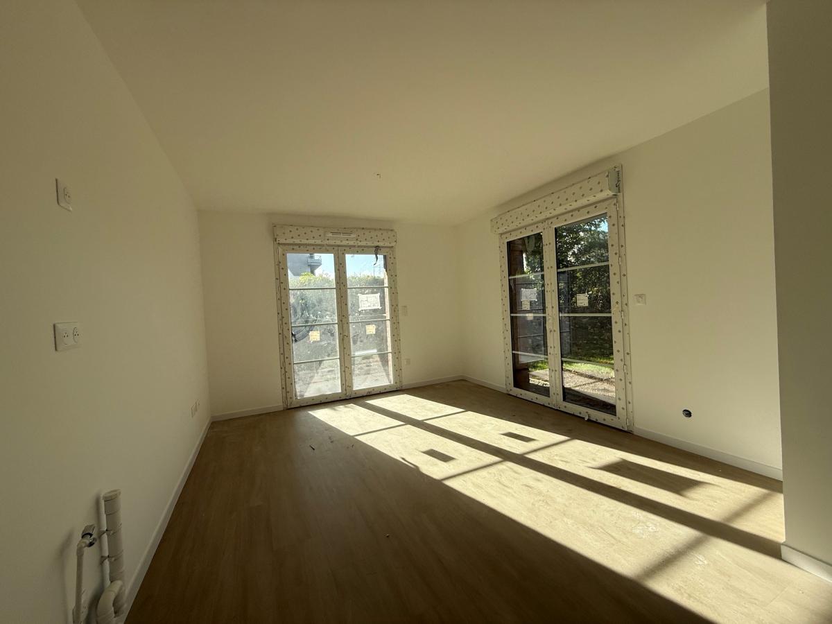 2 pièces - RDC - 43m² - 672,17 € - Photo #2