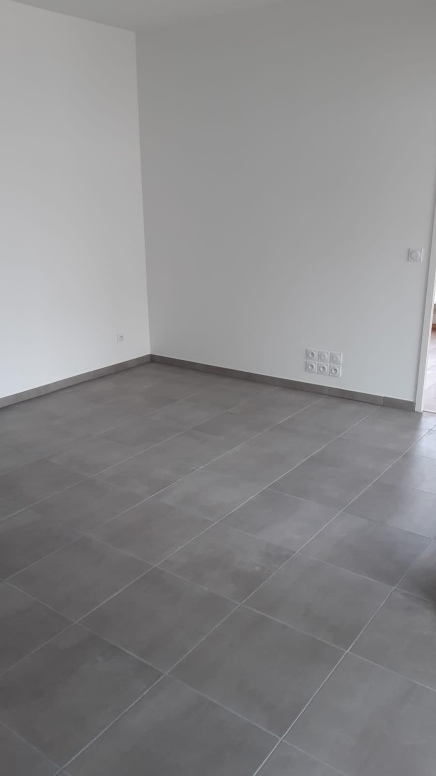 
																																							4 pièces - 
																																						7ème étage - 91m² - 1 533,47 € - Photo #1