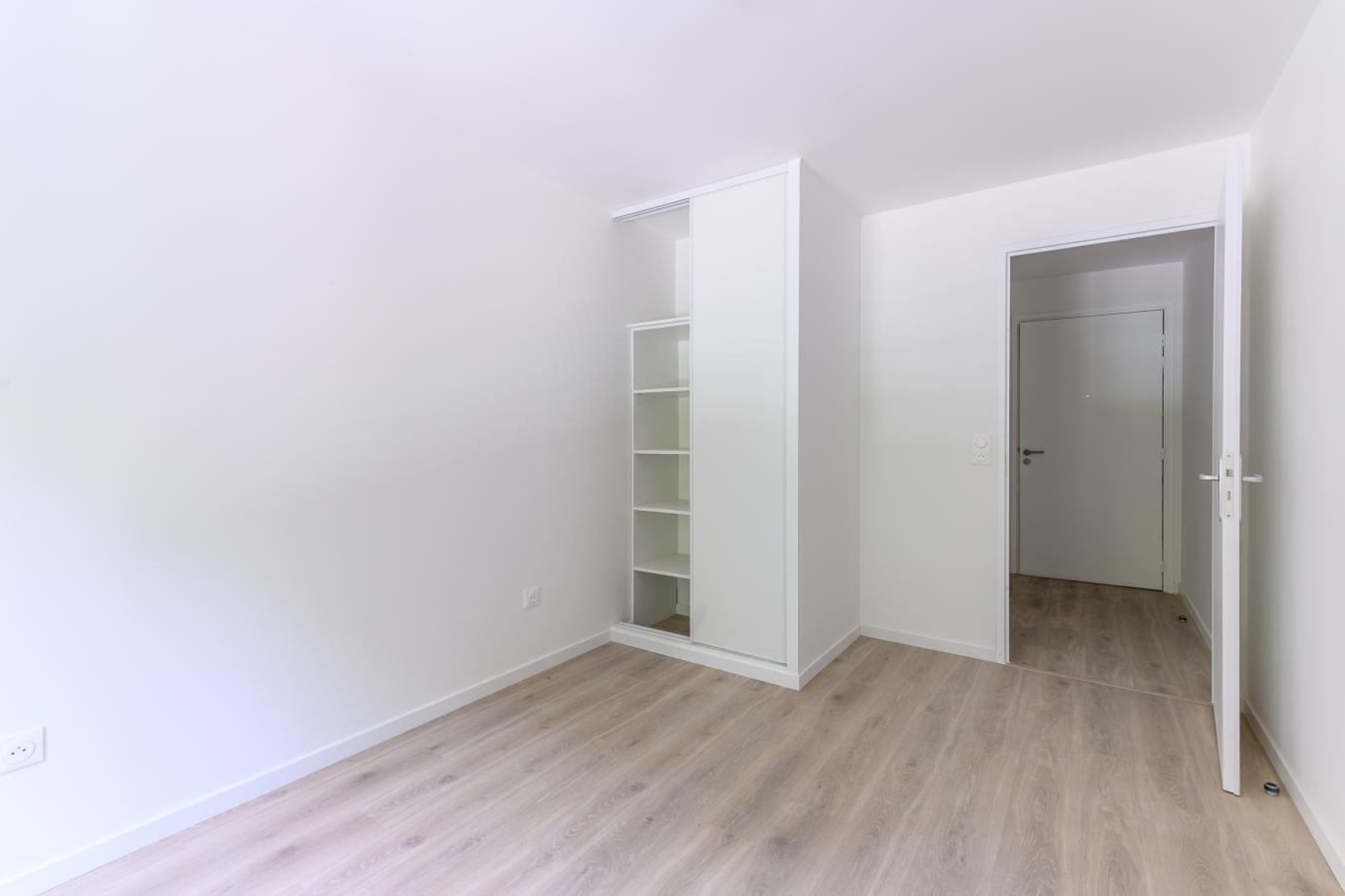 
																			4 pièces - 
																		RDC - 77m² - 1 249,31 € - Photo #5