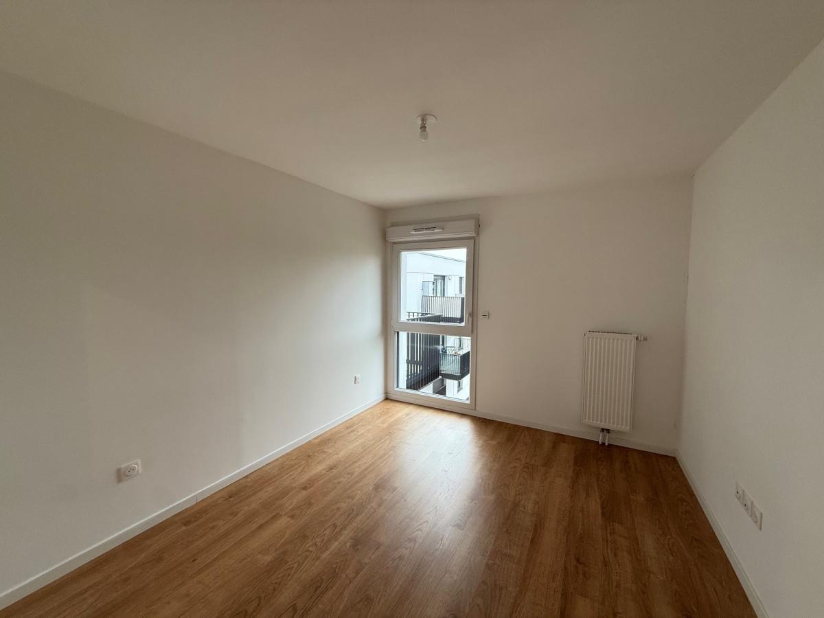 3 pièces - 3ème étage - 70m² - 851,57 € - Photo #3