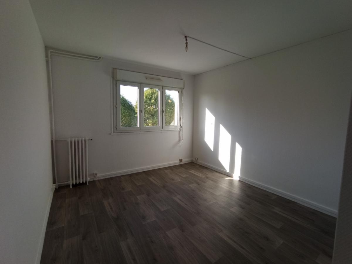 
																																							5 pièces – 
																																						10ème étage – 79m² - 1 618,18 € - Photo #5