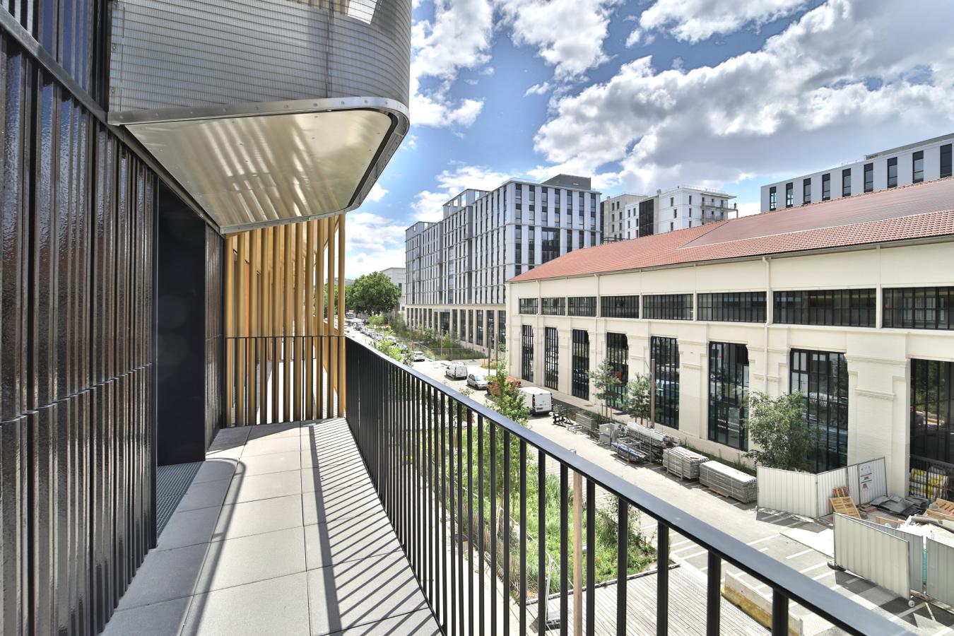 
																			4 pièces - 
																		6ème étage - 85m² - 1 643,47 € - Photo #1