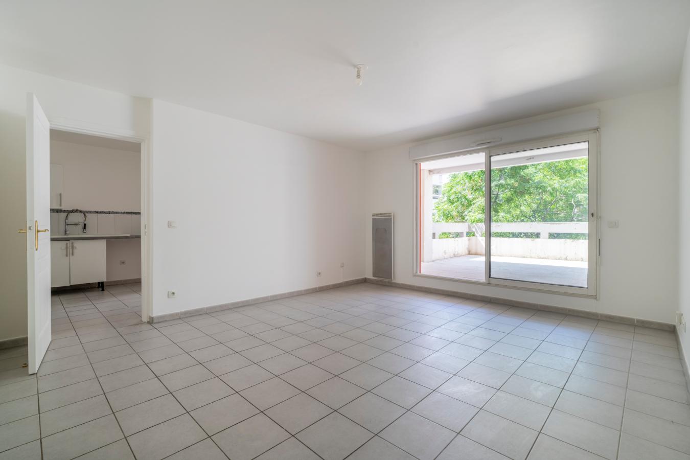 
																																							3 pièces - 
																																						1er étage - 71m² - 252 600 € - Photo #3