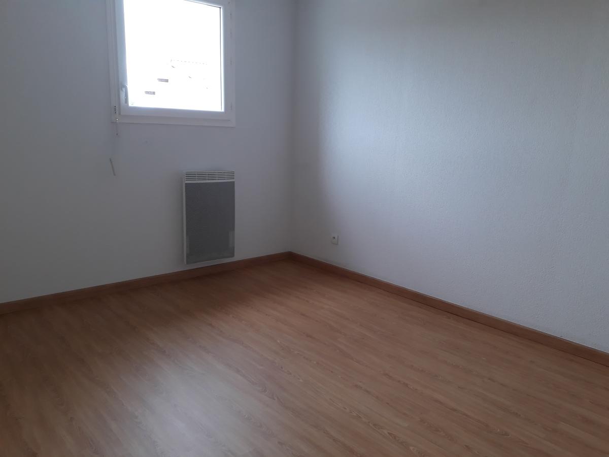 
																																							3 pièces - 
																																						RDC - 65m² - 833,62 € - Photo #4
