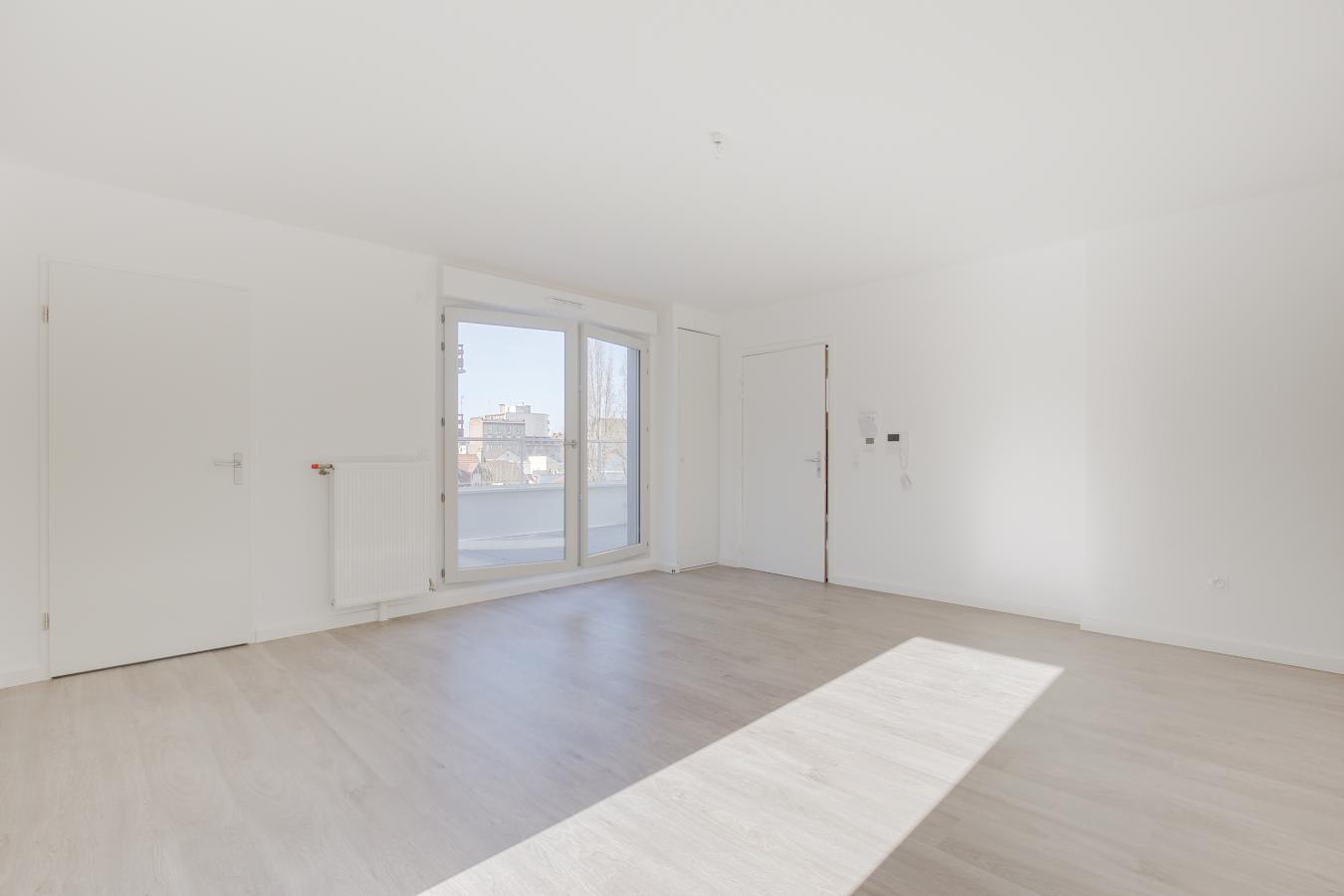 
																																							4 pièces - 
																																						3ème étage - 81m² - 1 371,13 € - Photo #1