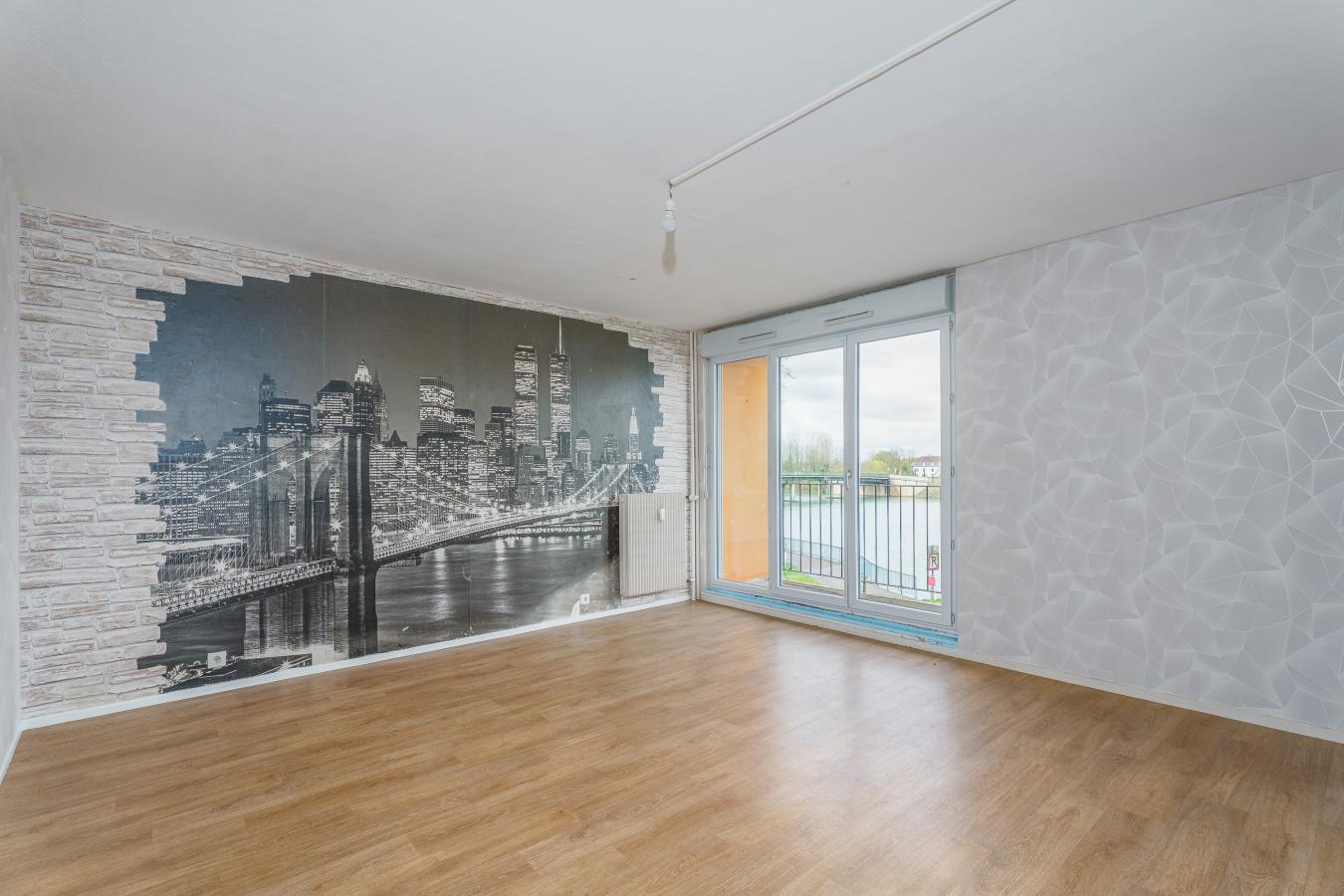 
																			5 pièces - 
																		1er étage - 96m² - 819,19 € - Photo #4