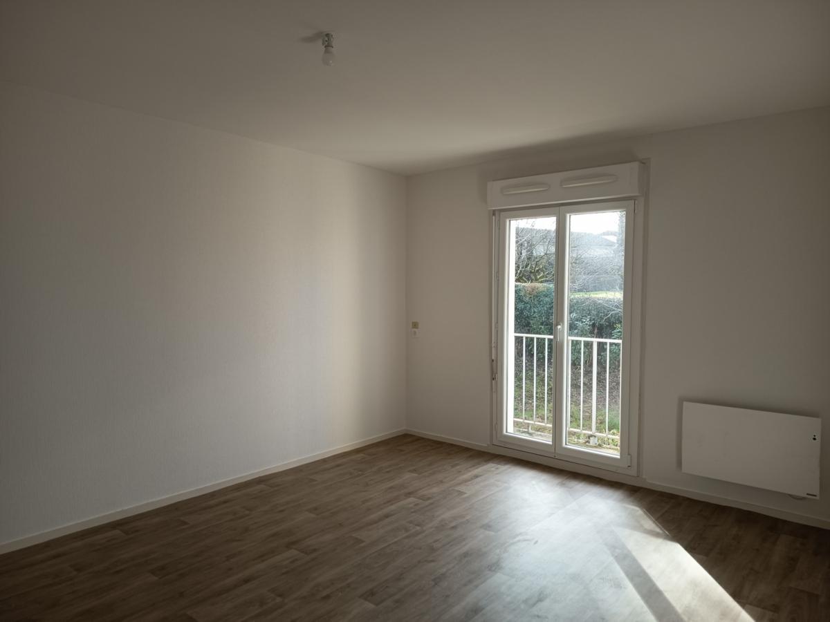 
																																							1 pièce - 
																																						3ème étage - 36m² - 337,29 € - Photo #4
