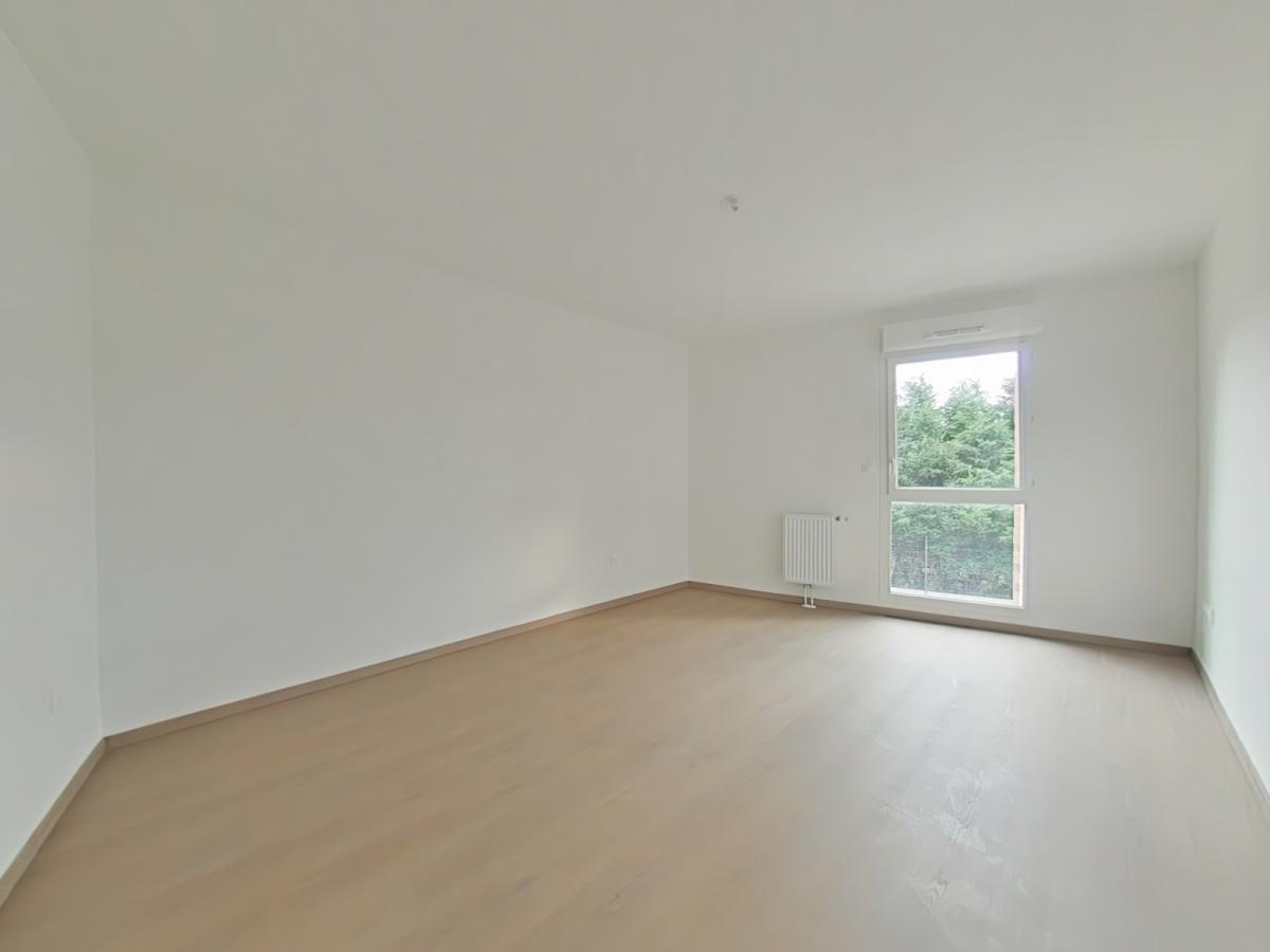 3 pièces - 1er étage - 59m² - 651,76 € - Photo #3