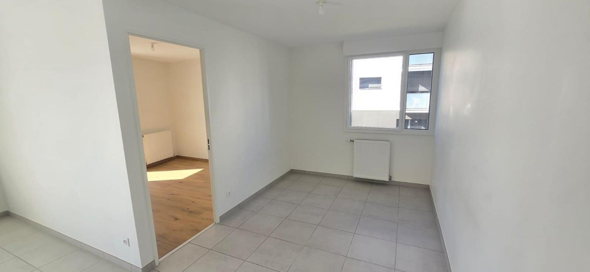 4 pièces - 2ème étage - 83m² - 1 156,83 € - Photo #5