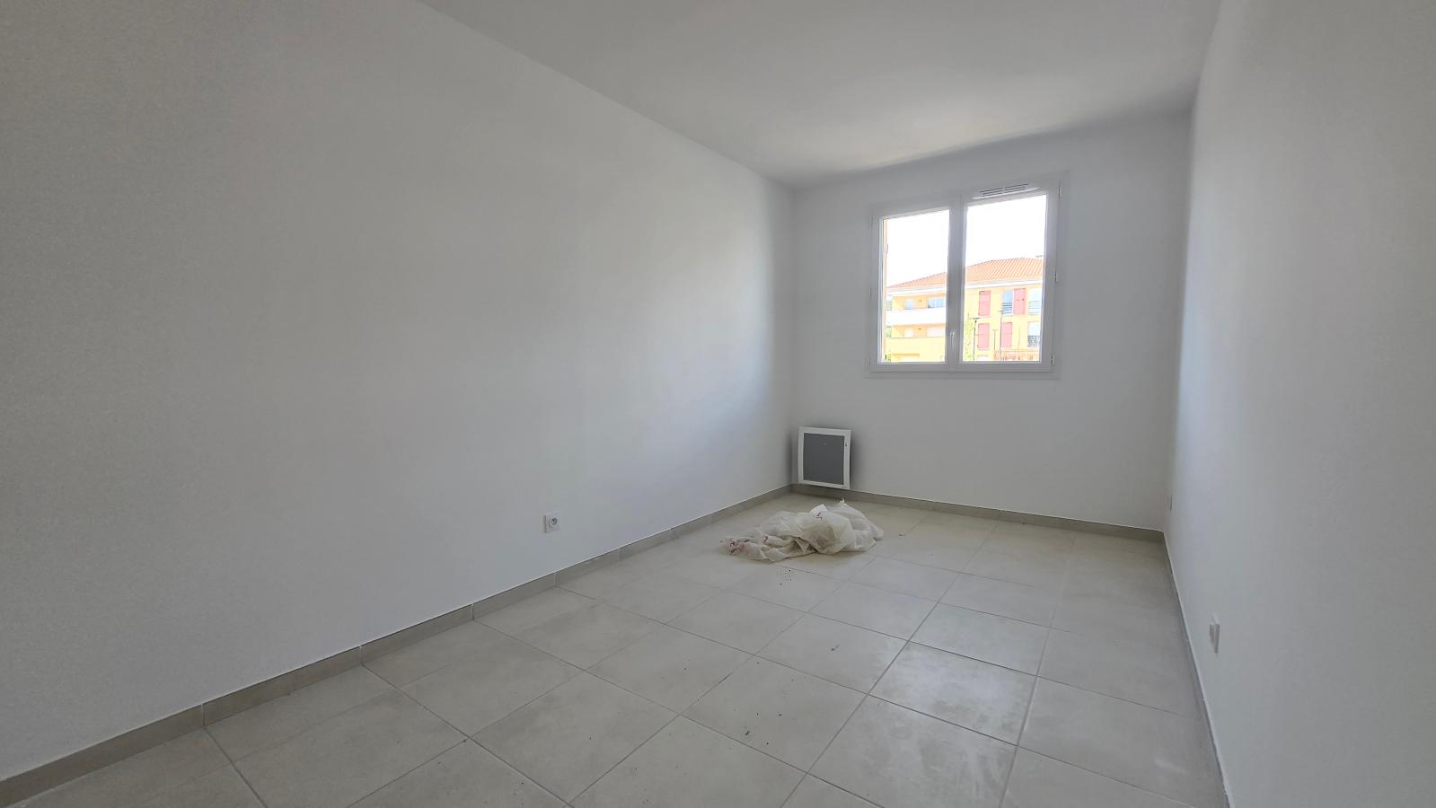
																																							3 pièces - 
																																						RDC - 60m² - 832,34 € - Photo #6