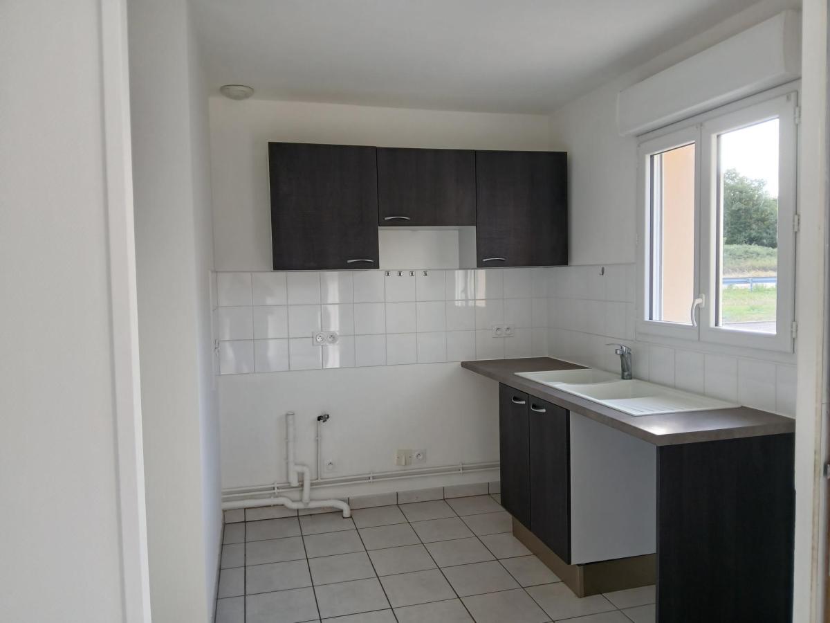 
																			4 pièces - 
																		RDC - 91m² - 668,30 € - Photo #3