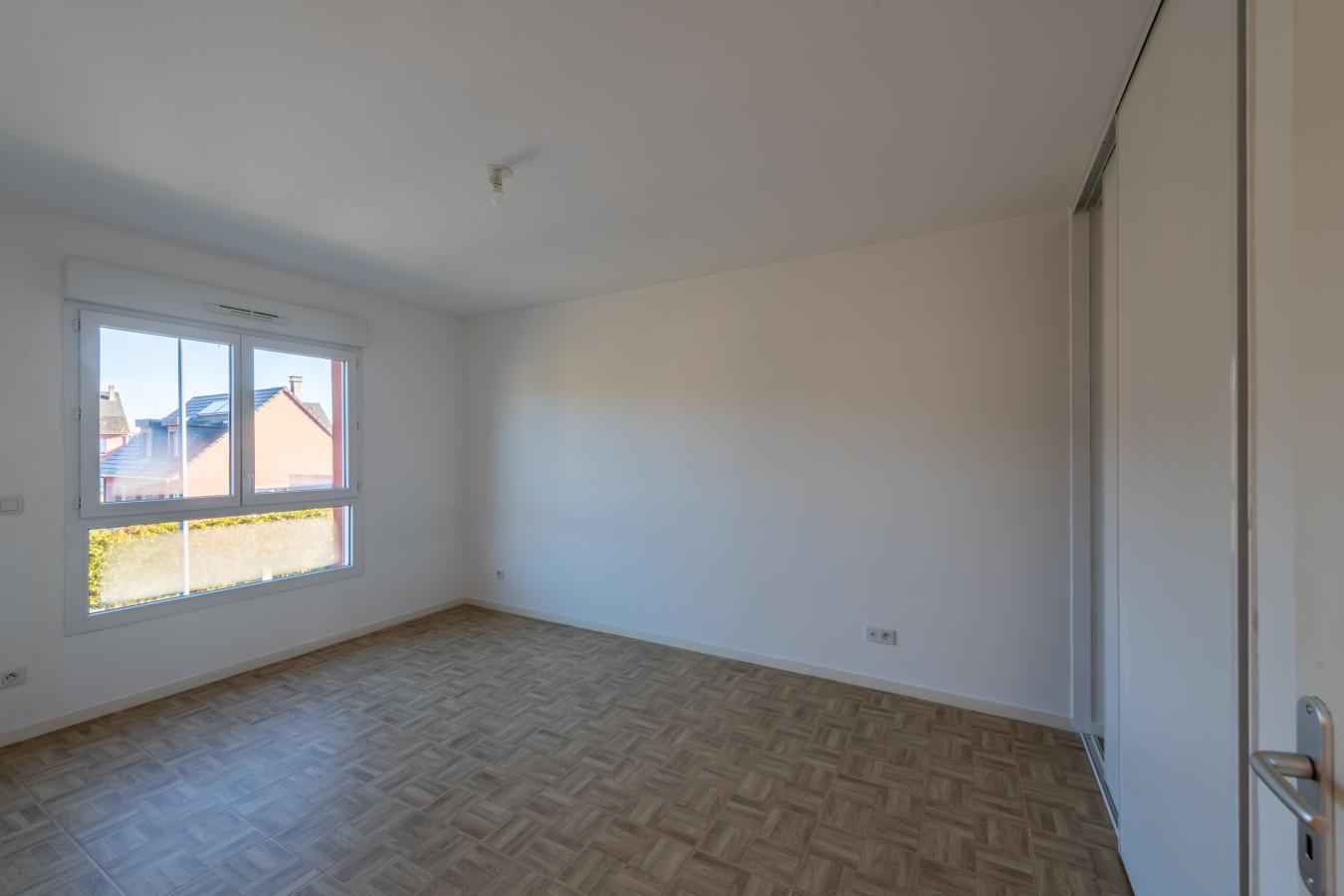 5 pièces - RDC - 118m² - 1 317,72 € - Photo #5