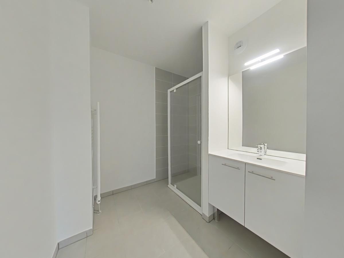 3 pièces - 1er étage - 59m² - 651,76 € - Photo #1