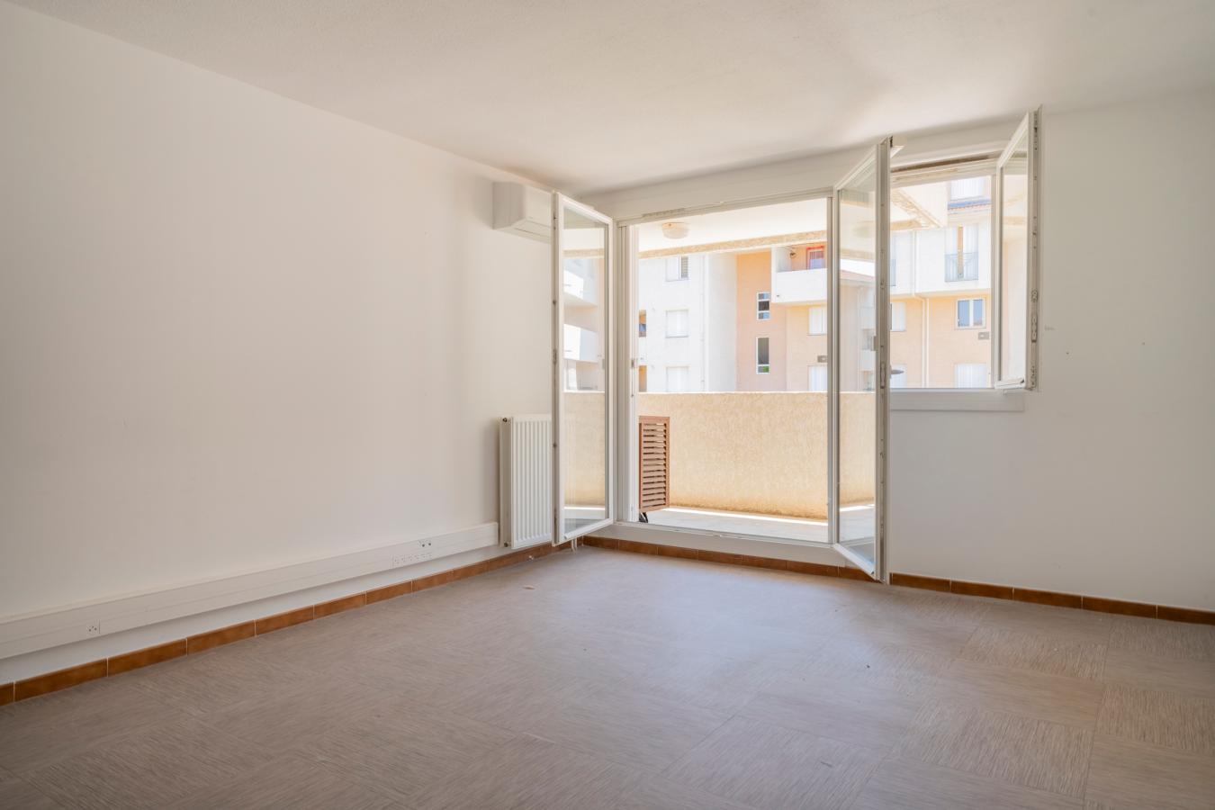 3 pièces - 1er étage - 51m² - 121 700 € - Photo #3