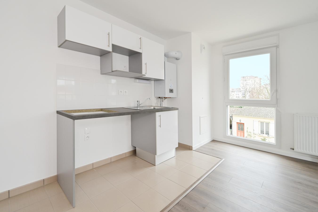 4 pièces - 3ème étage - 80m² - 1 186,04 € - Photo #2