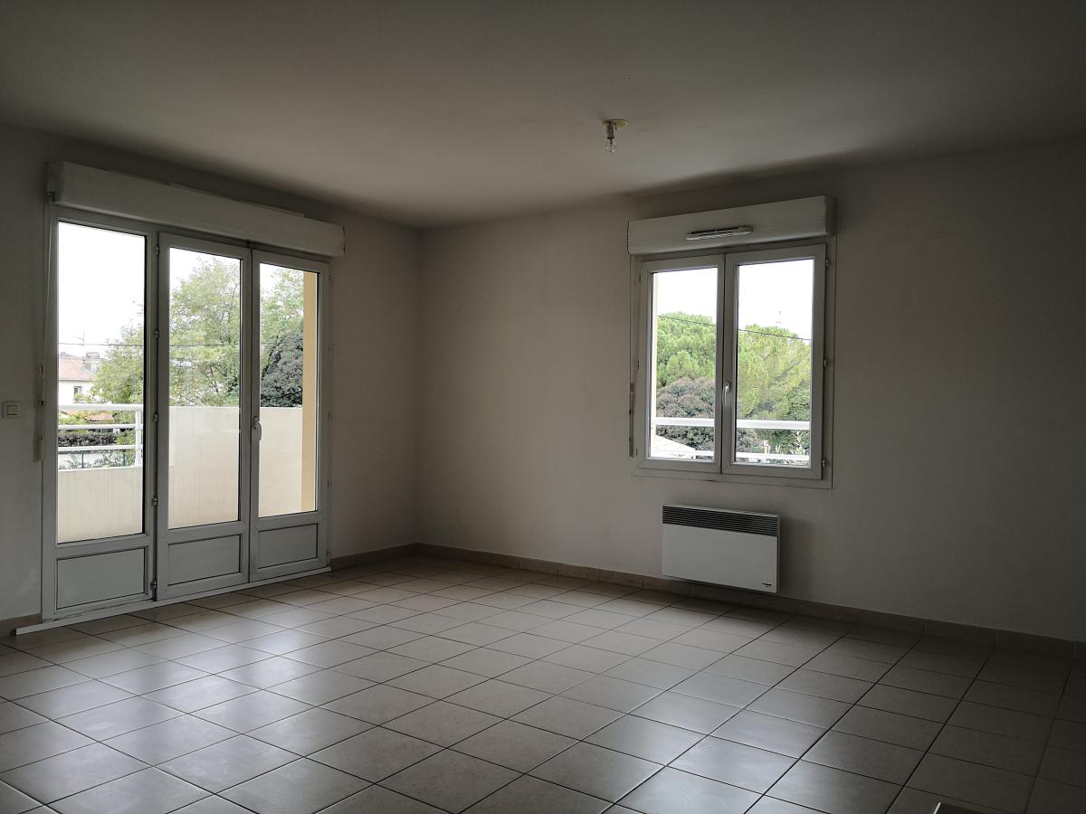 
																																							3 pièces - 
																																						1er étage - 63m² - 822,49 € - Photo #2