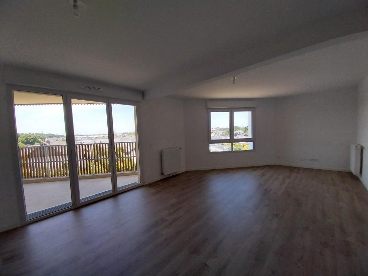 3 pièces - 3ème étage - 66m² - 842,63 € - Photo #2