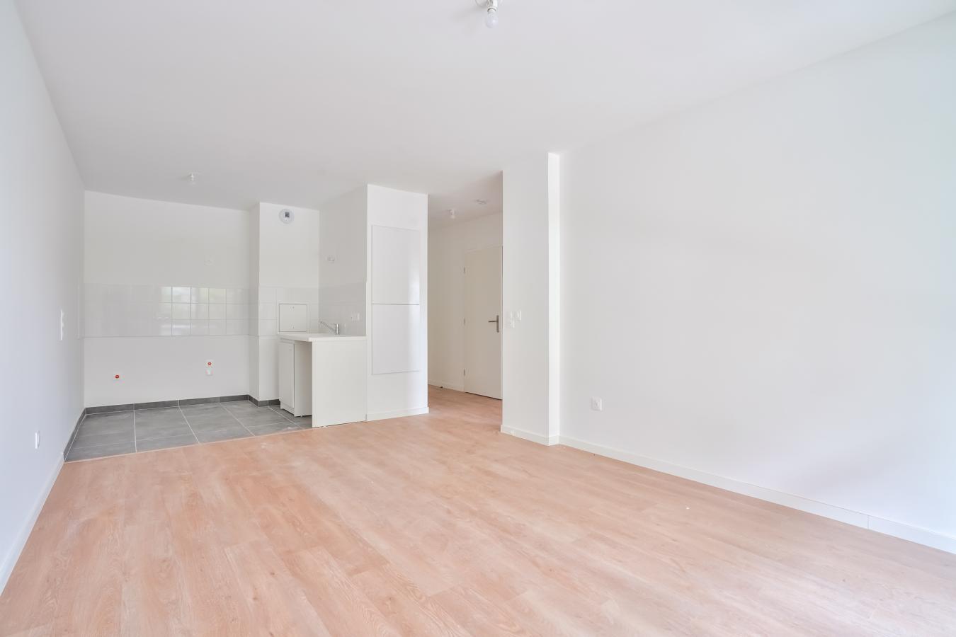 
																			3 pièces - 
																		3ème étage - 63m² - 1 451,72 € - Photo #1