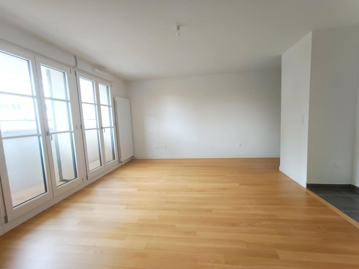 
																			4 pièces - 
																		1er étage - 86m² - 1 867,48 € - Photo #2