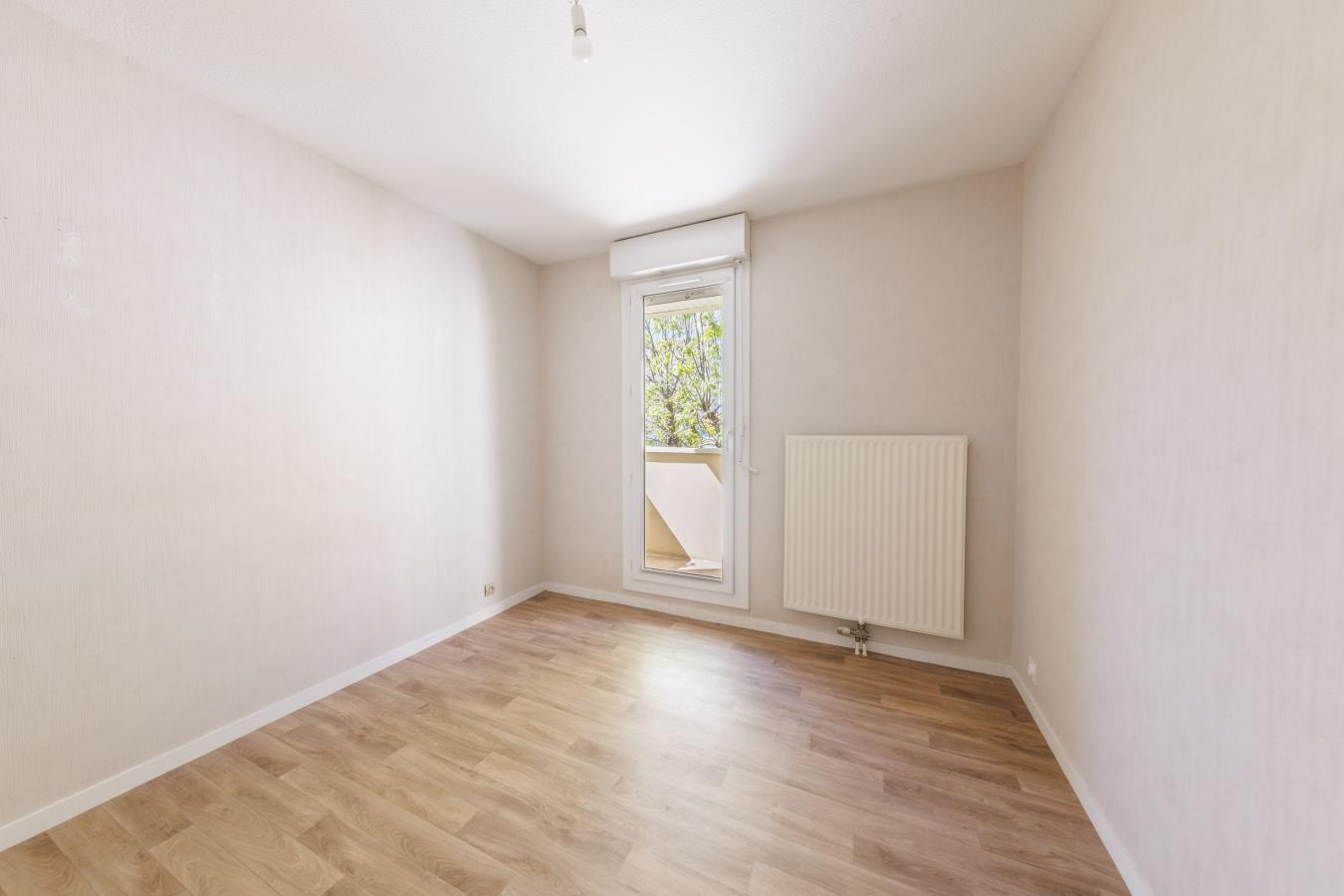 
																																							3 pièces - 
																																						1er étage - 60m² - 721,06 € - Photo #5