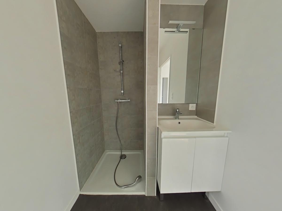 4 pièces - 3ème étage - 86m² - 1 057,76 € - Photo #6
