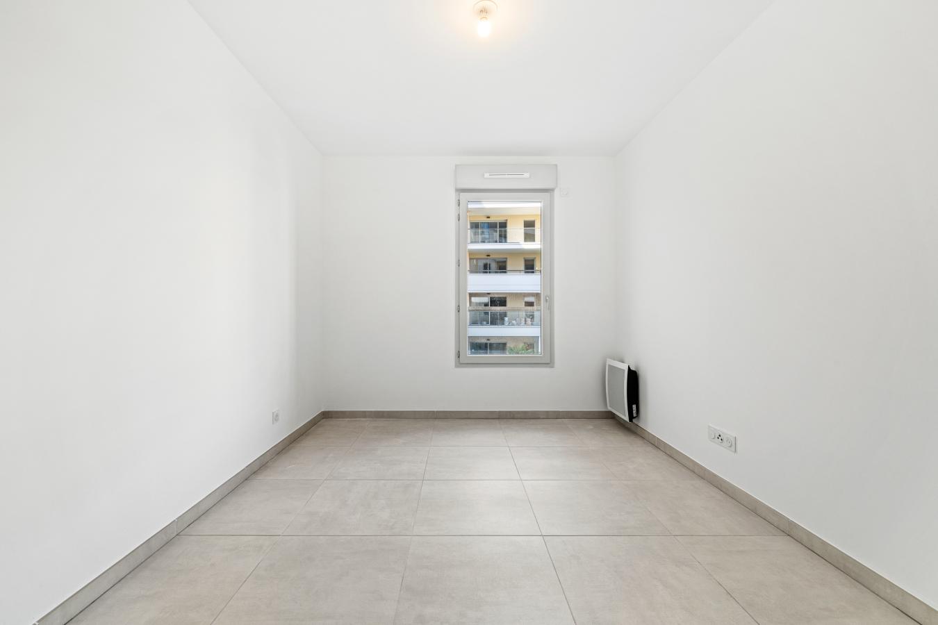
																																							2 pièces - 
																																						3ème étage - 40m² - 1 045,49 € - Photo #2