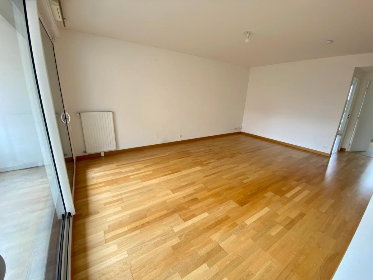 
																																							3 pièces - 
																																						1er étage - 66m² - 892,77 € - Photo #2