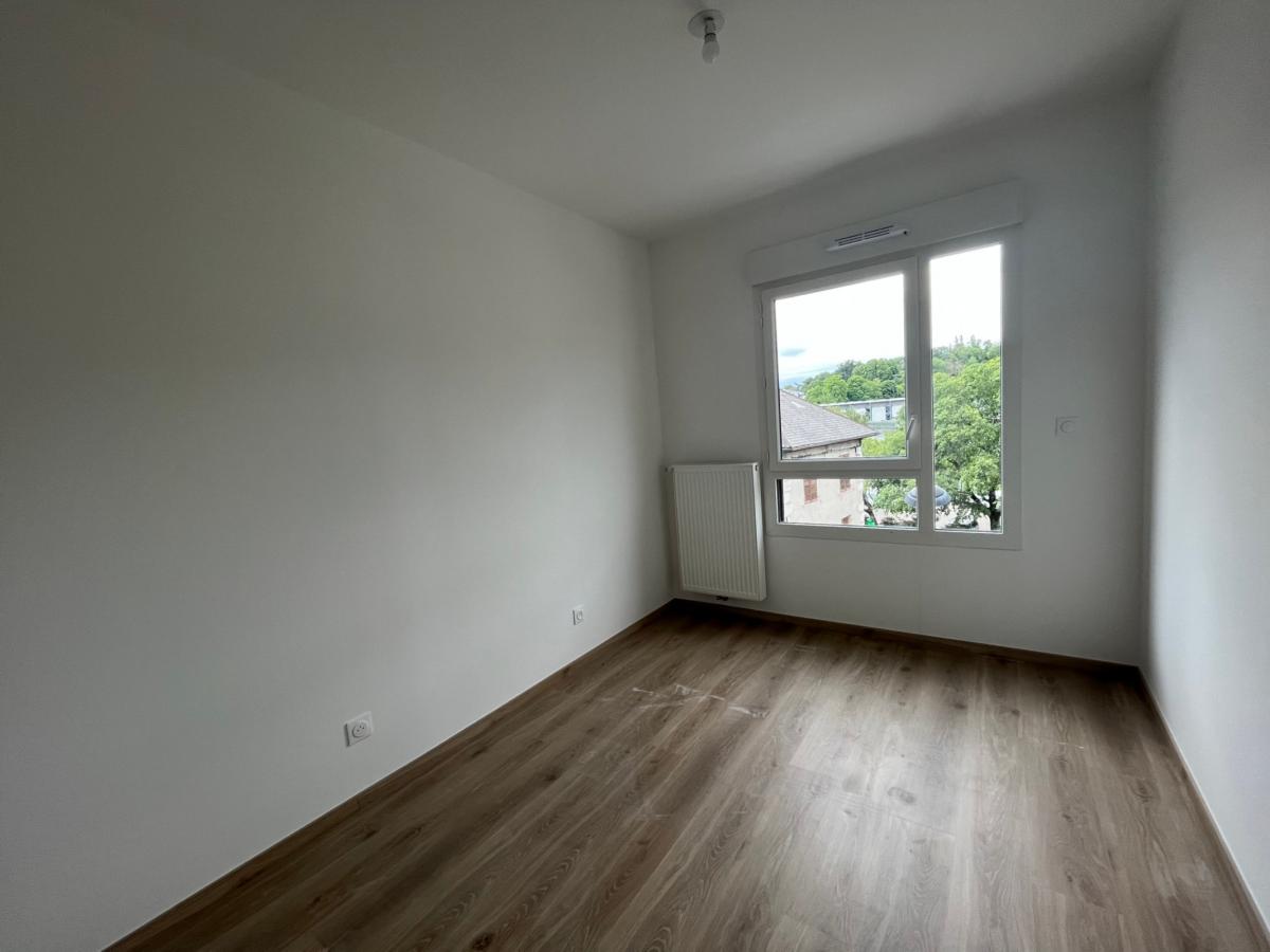 
																																							3 pièces - 
																																						RDC - 67m² - 849,48 € - Photo #2