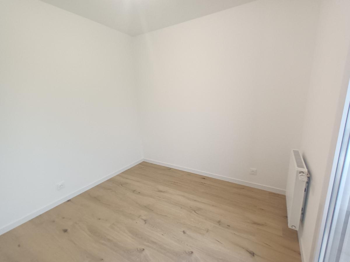 
																			1 pièce - 
																		1er étage - 33m² - 707,61 € - Photo #2