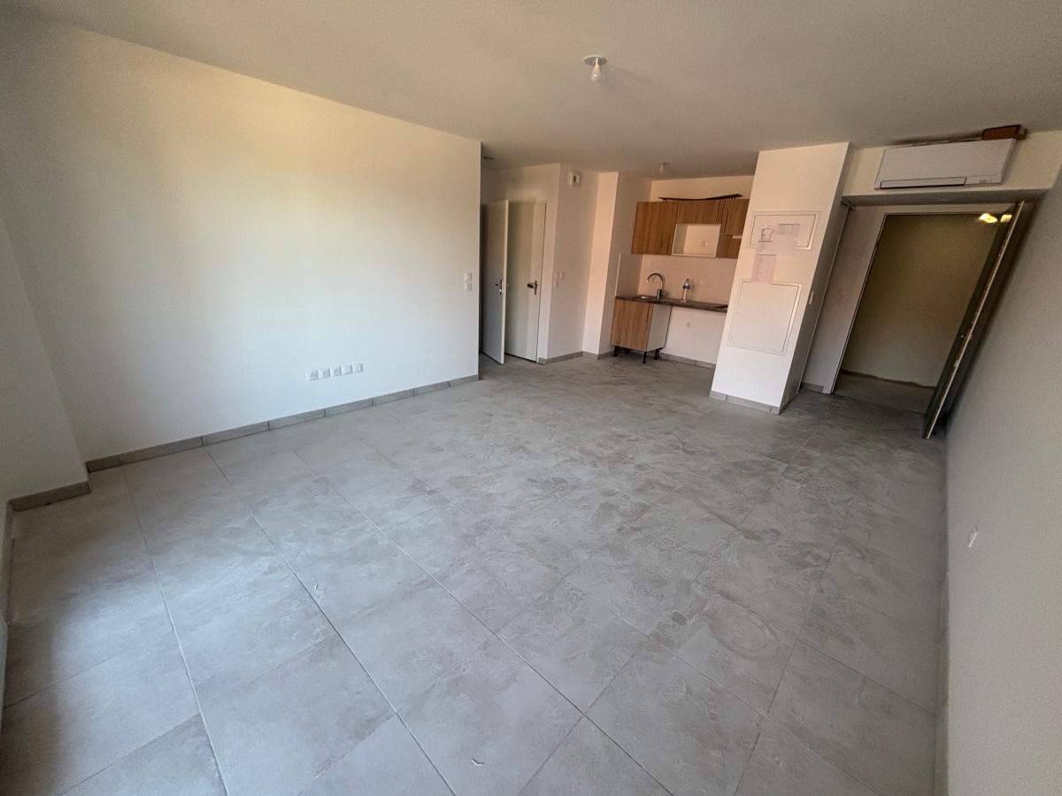 
																																							2 pièces - 
																																						1er étage - 46m² - 601,18 € - Photo #1