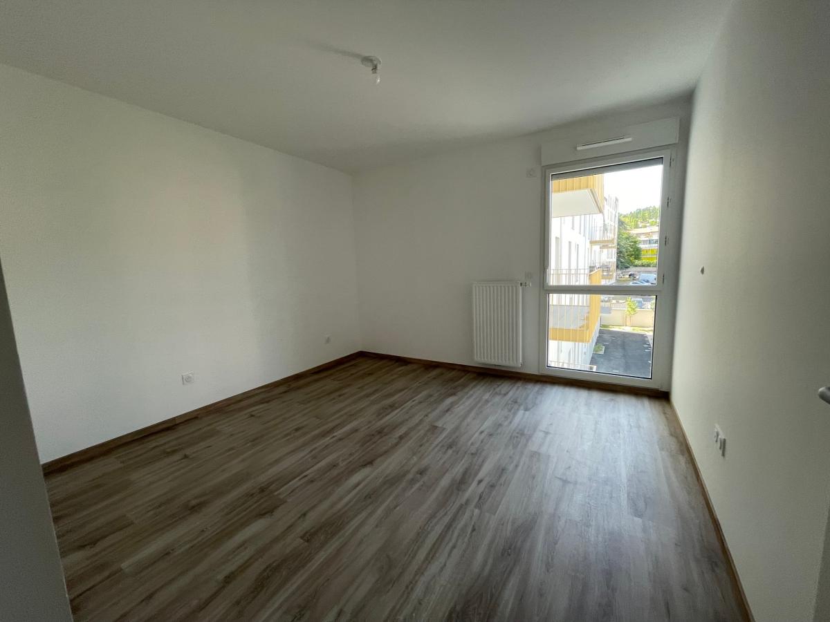 3 pièces - 3ème étage - 76m² - 899,00 € - Photo #5