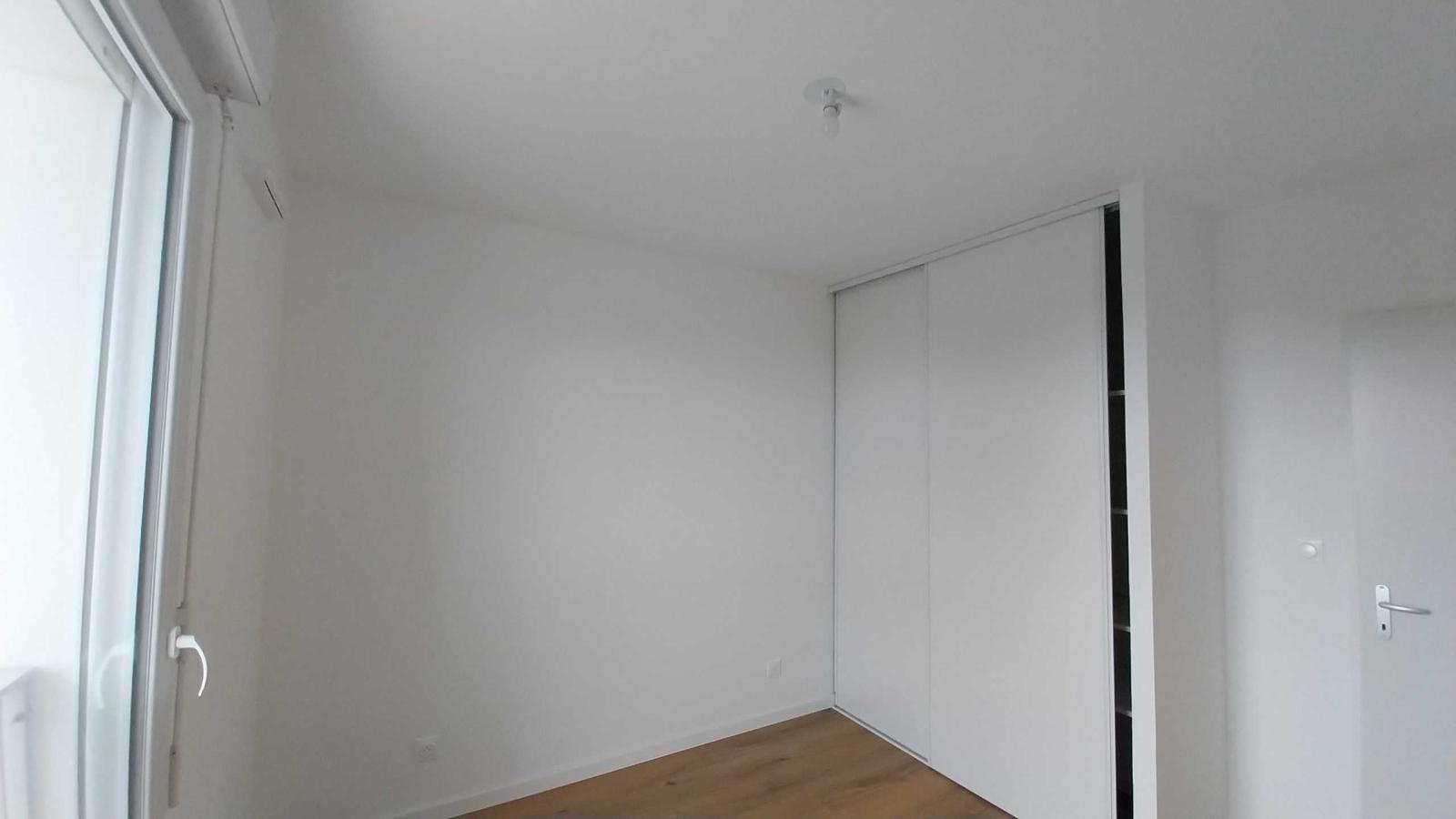 
																																							3 pièces - 
																																						5ème étage - 66m² - 976,81 € - Photo #6
