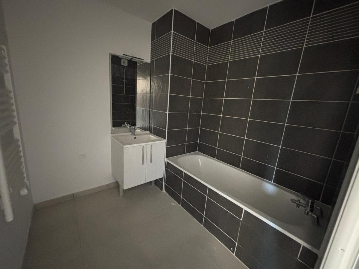 3 pièces - 1er étage - 64m² - 769,18 € - Photo #5
