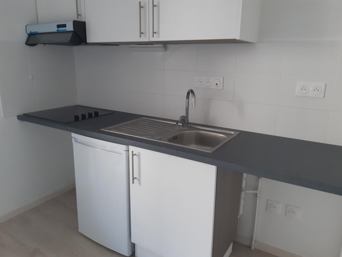 
																																							1 pièce - 
																																						1er étage - 22m² - 475,14 € - Photo #3