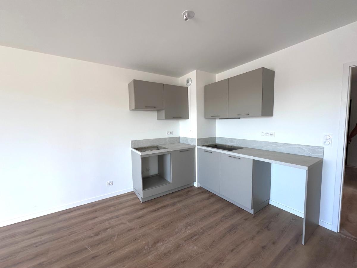 4 pièces - 4ème étage - 87m² - 1 121,29 € - Photo #5