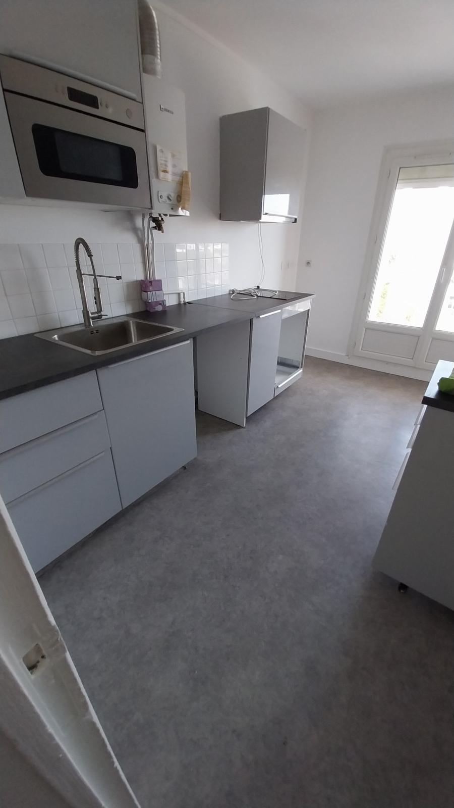 4 pièces - 10ème étage - 73m² - 741,37 € - Photo #1