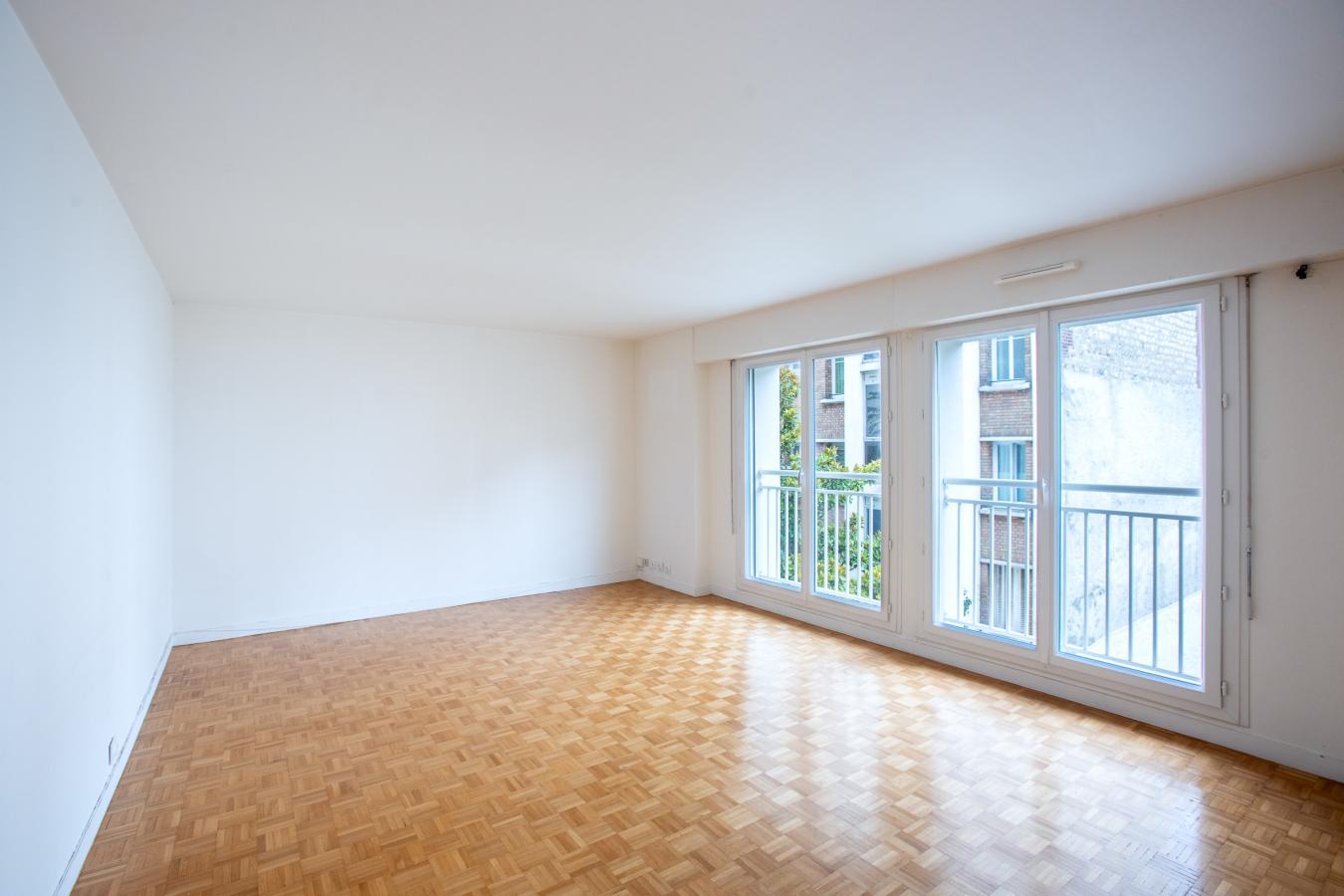 
																			3 pièces - 
																		3ème étage - 69m² - 2 166,39 € - Photo #0